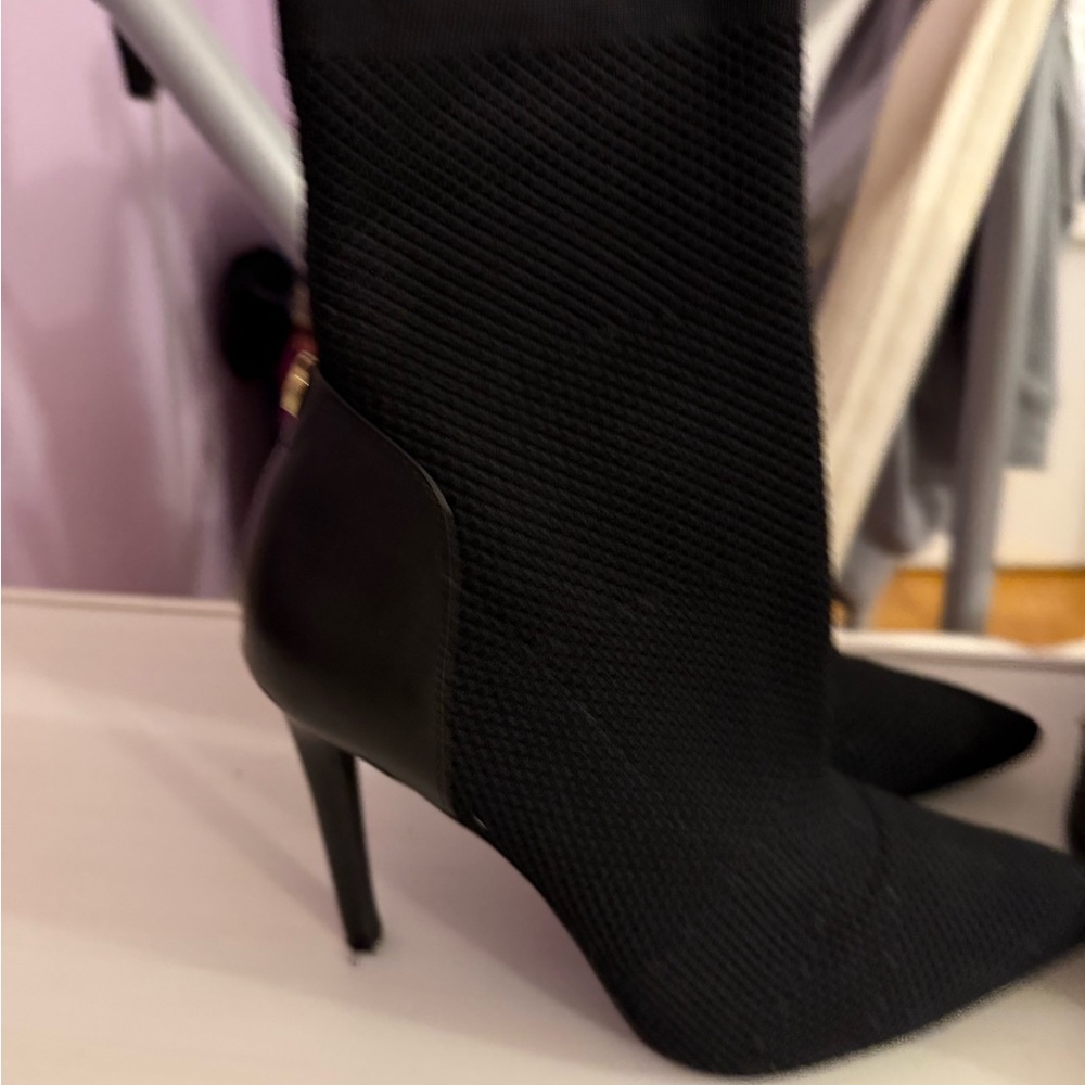 Guess Black Textured Heeled Boots
